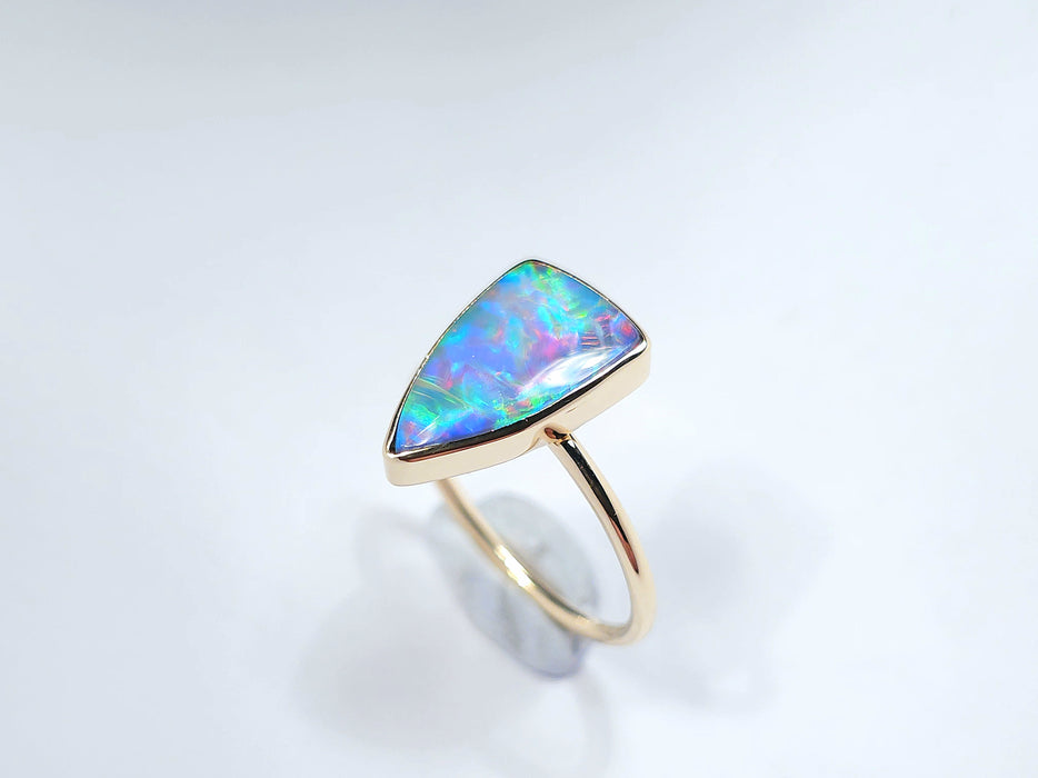 Estrelas' Solid 14k Gold Australian Opal Ring Doublet Gem Gift 2.4g O00