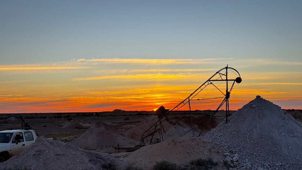 Sunset over the self tipping hoist on the Coober Pedy opal fields.