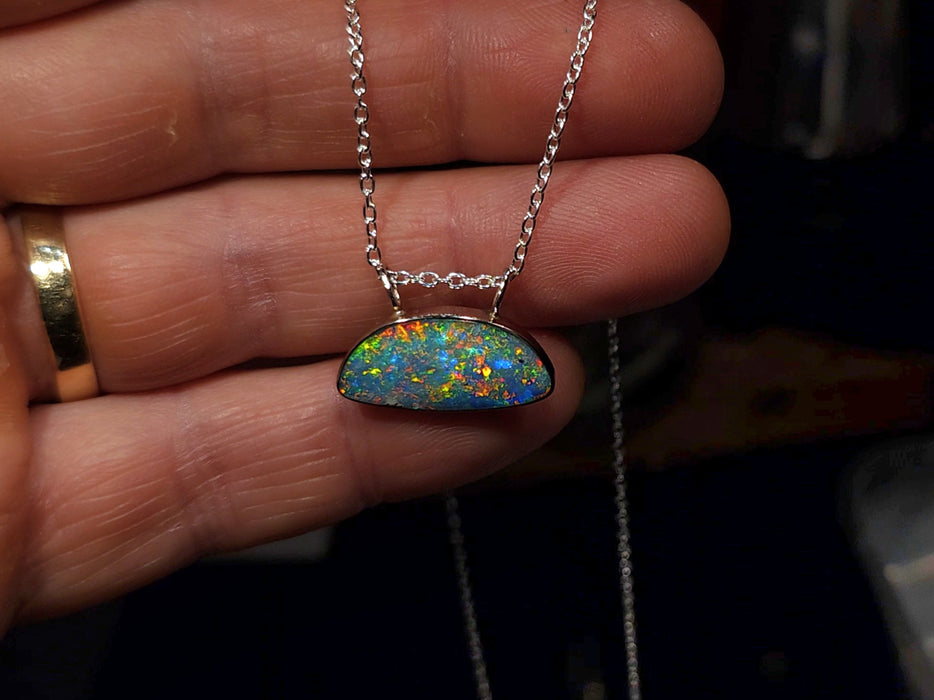 Asbru' Genuine Australian Opal Necklace 14K White Gold 1.9g Q76