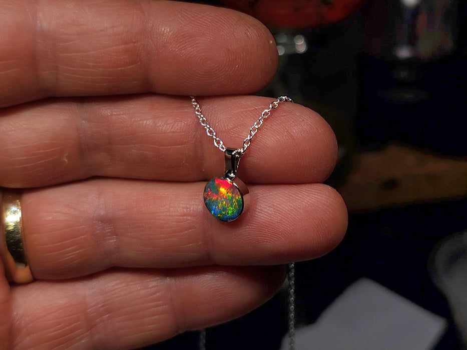 Ignis' Genuine Rare Australian Opal 14k White Gold Pendant Necklace 0.9g Q68