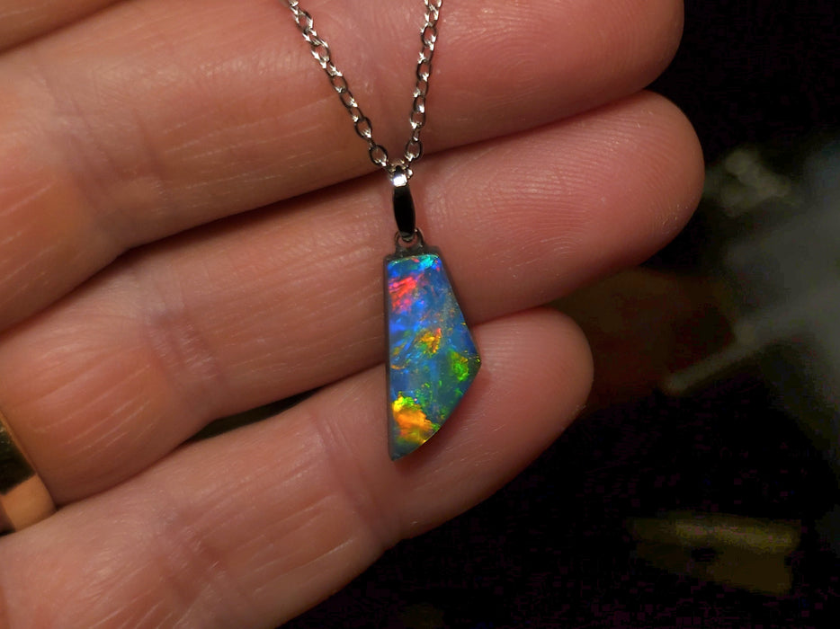 Kilipi' Australian 14k White Gold Opal Doublet Pendant Gift 1.1g Q15