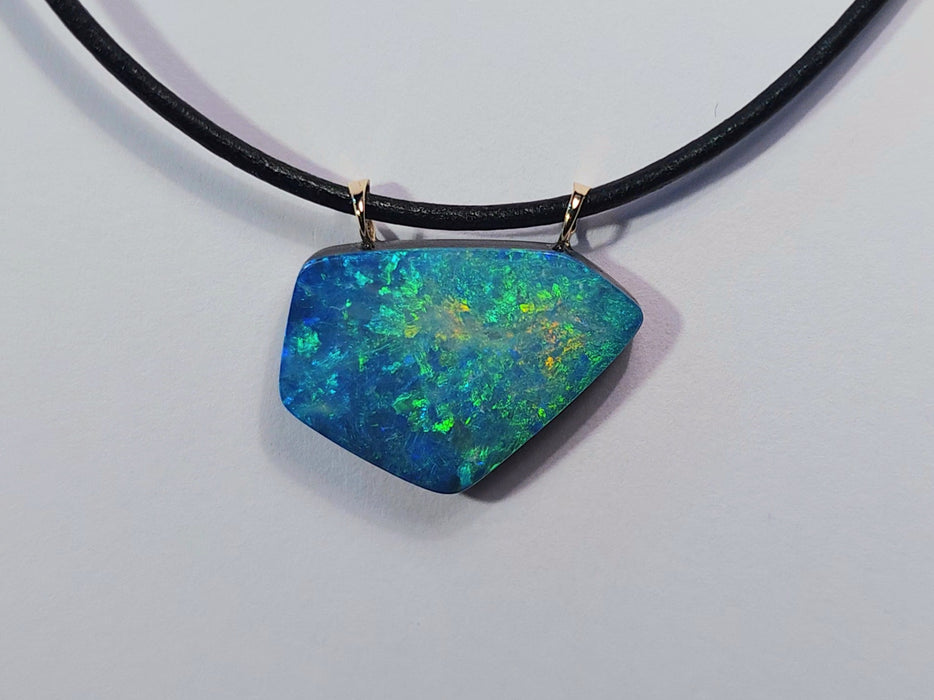 Deluge' Big Rare Australian 14k Gold Opal Doublet Pendant Gift 2.3g Q43