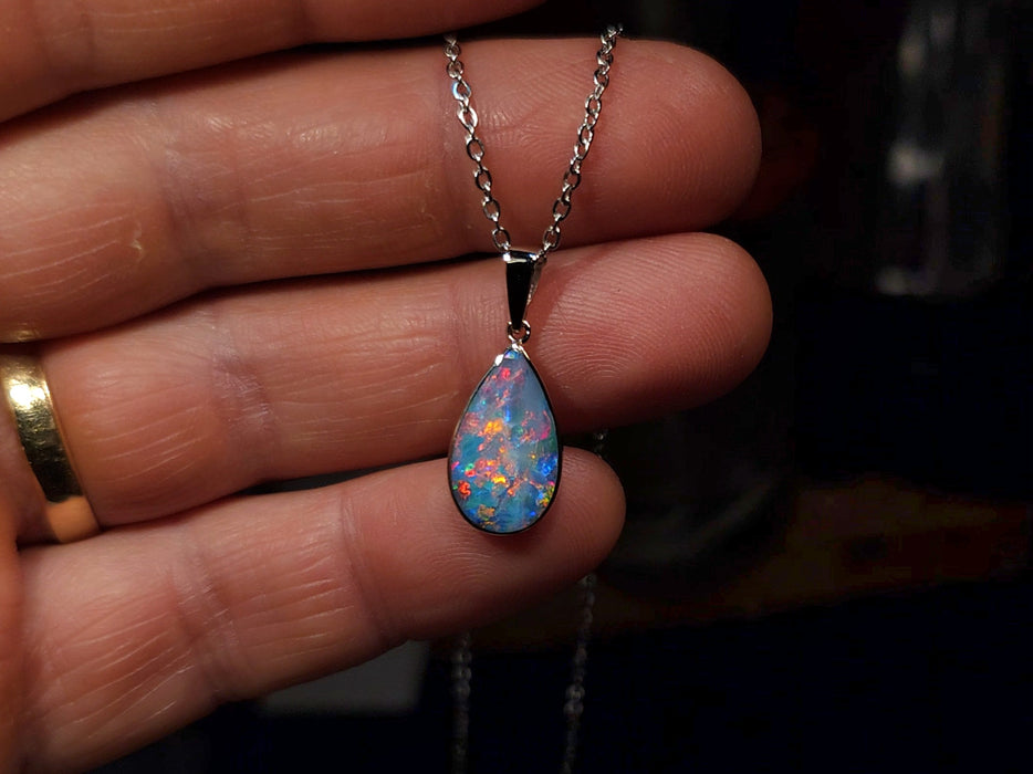 Feu Blanc' Rare Australian Opal Pendant 14k White Gold Gift 1.2g Q69