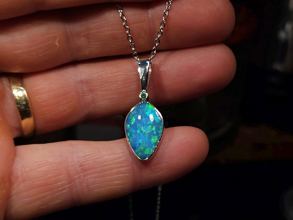 Librae' Large Australian Silver Opal Pendant Green Tsavorite 2.2g Q58