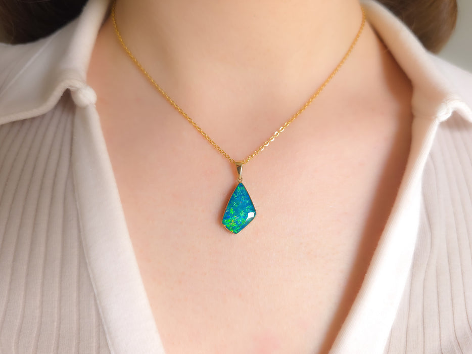 Verde Royale' Genuine Australian Opal Pendant 14k Gem Gift 7.8ct O89