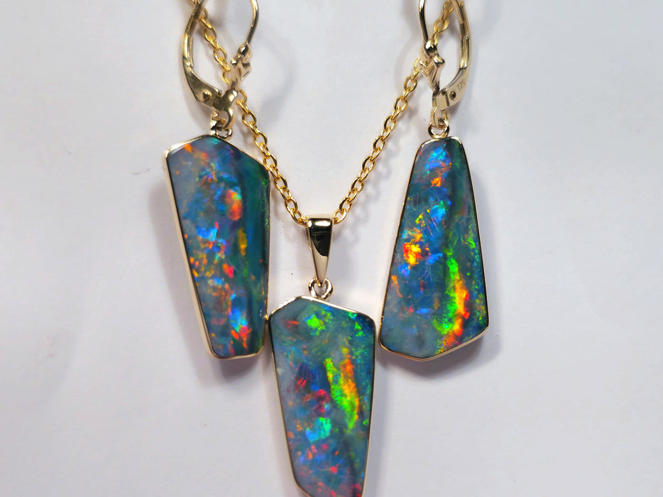 Lumiere Supreme' 14k Gold Rare Australian Opal Pendant & Earring Set 24.8ct M54