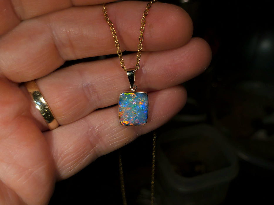 Falo' Genuine Australian Opal Pendant 14k Gem Gift 1.5g Q01