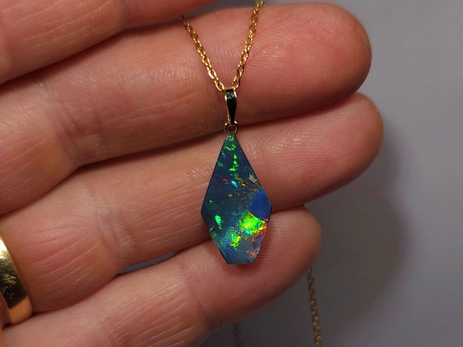 Tjintu Kari' Rare Australian 14k Gold Opal Doublet Pendant Gift 1.4g Q91