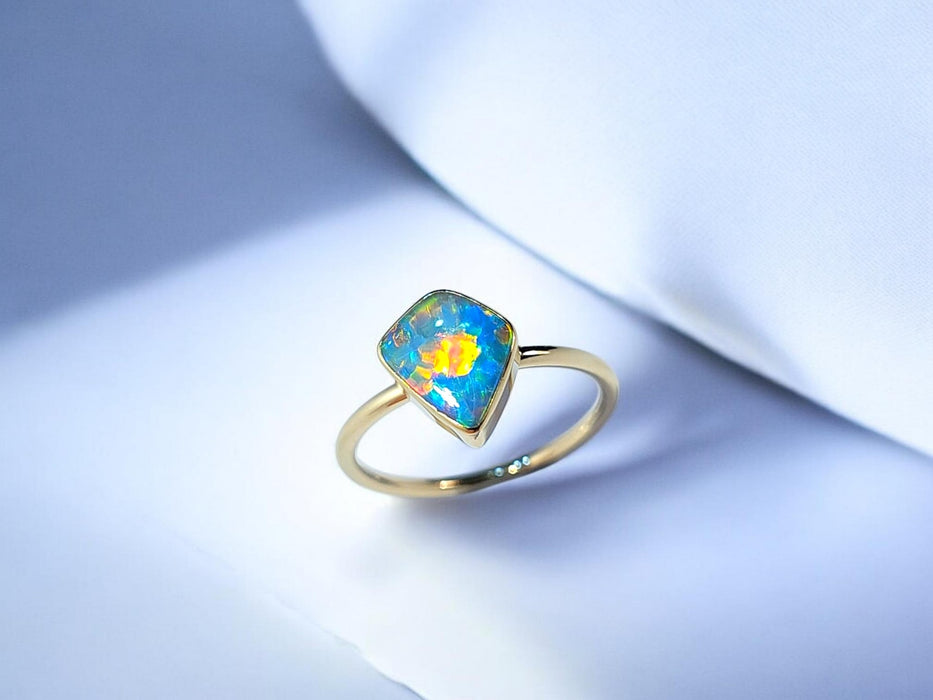 Piccola' 14k Gold Australian Opal Ring 1.96g Free-Size Q37