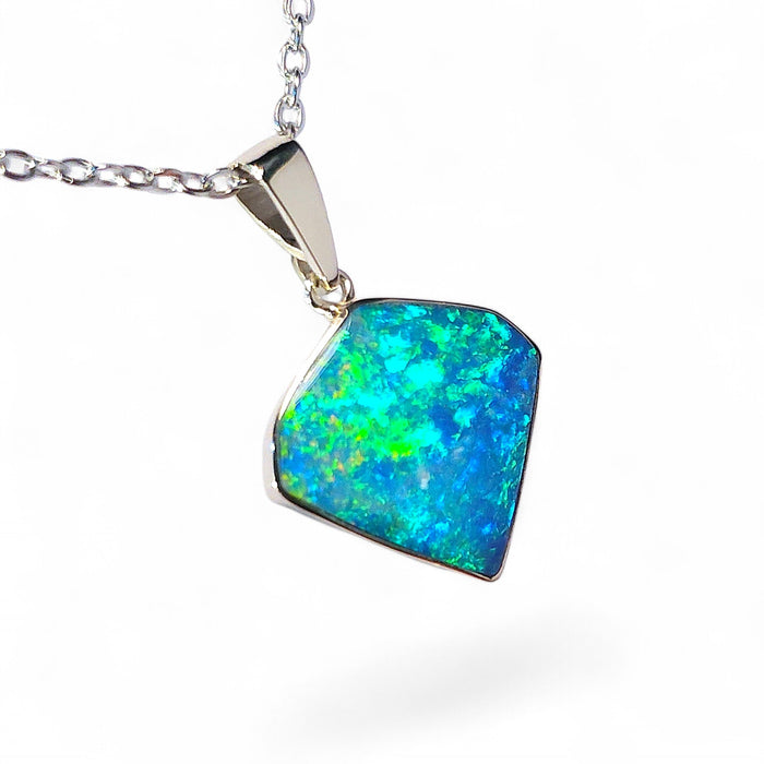 Zumaridi' Bright Australian Opal Pendant 14k White Gold Gift 1.4g P93