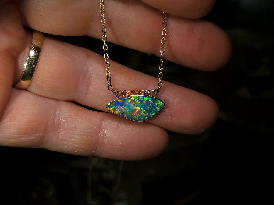 Brilliance' Genuine Australian Opal Pendant 14k Gem Gift 1.3g Q03