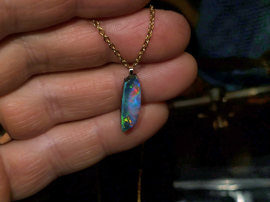 Whitsunday' Rare Australian 14k Gold Opal Doublet Pendant Gift 0.8g Q17