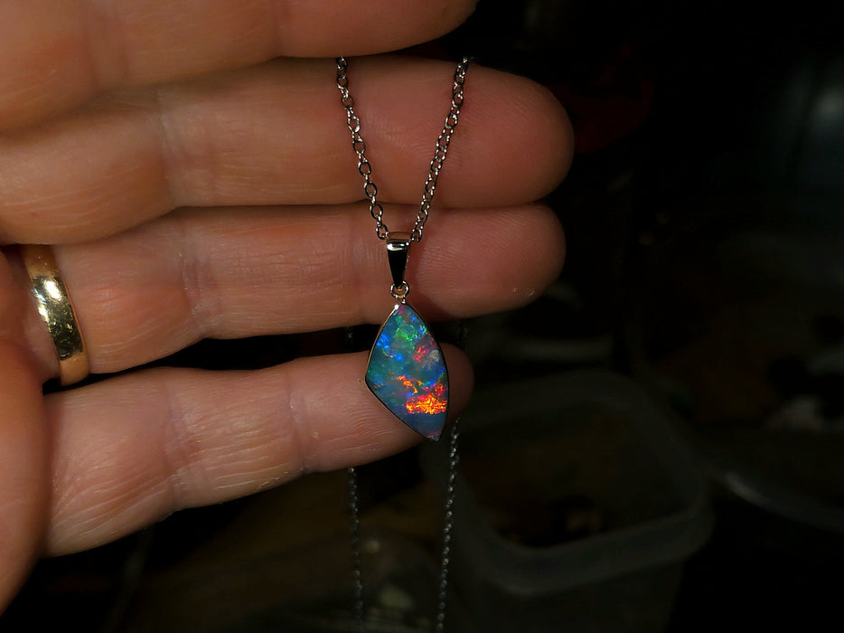 Vitteld' Bright Australian Opal Pendant 14k White Gold Gift 1.54g P94