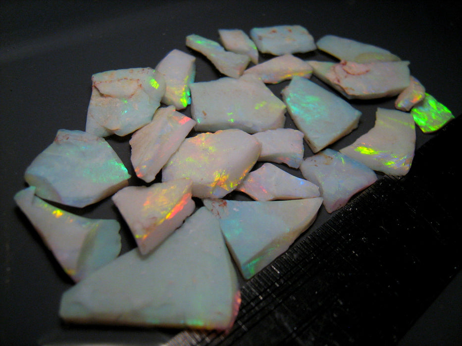 Australian Rough Opal 19g 95ct Untouched Coober Pedy Light Crystal Seam K71