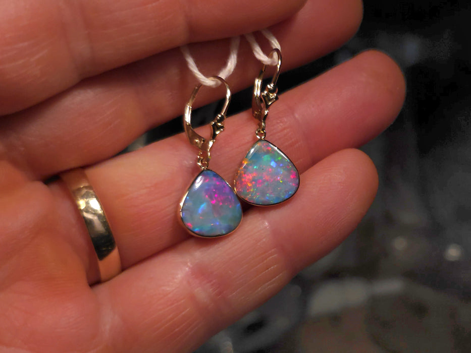 Fun Loo Mung' Genuine Australian Solid Gold Dangle Opal Earrings 12.2ct O79