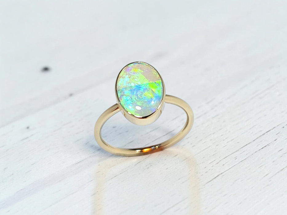 Lasair' Rare Solid Australian Opal Ring 14 K Gold Free Sizing 2.23g
