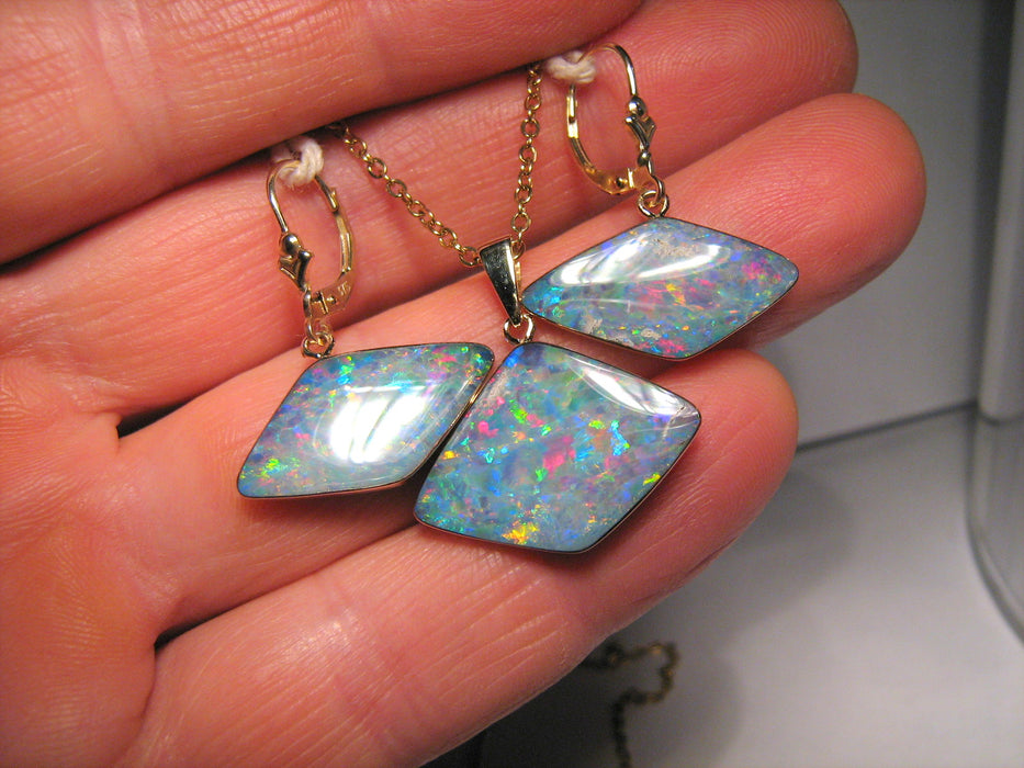 Genuine Australian Opal Pendant & Earrings in Solid Gold Gift Set #I44